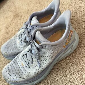 Hoka Clifton 8 size 6.5
